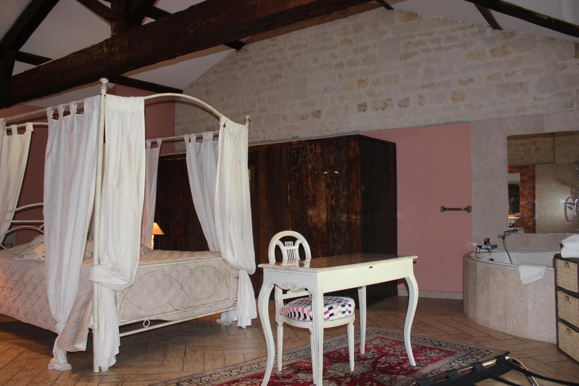 Domaine Des Chais Thénac Habitación foto