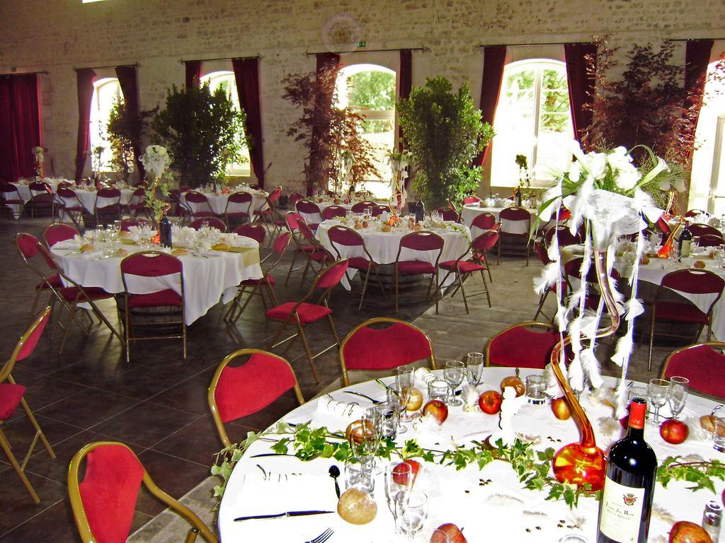 Domaine Des Chais Thénac Exterior foto